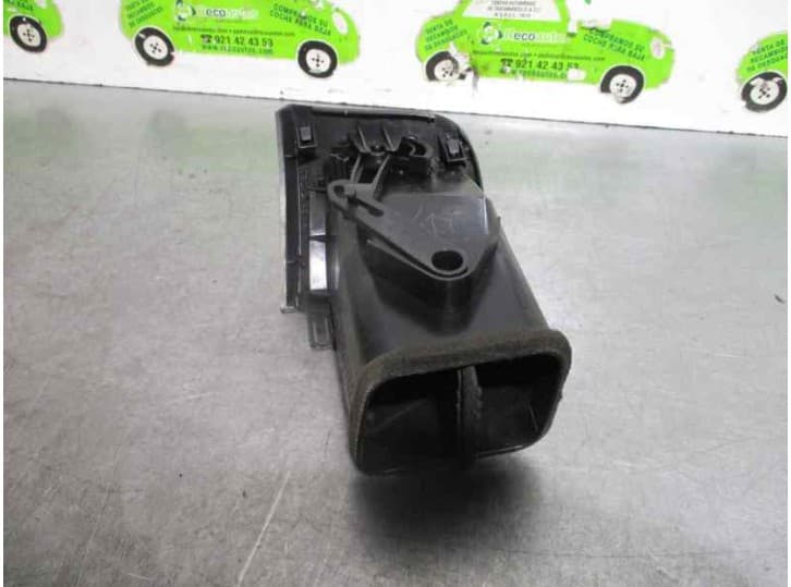 Recambio de aireador para toyota avensis verso (m20) 2.0 referencia OEM IAM 5565044080 2