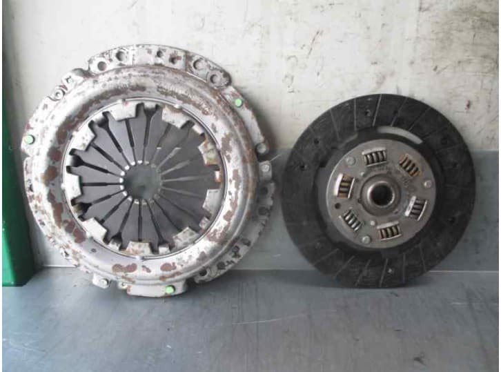 Recambio de kit embrague para volvo 440 (445) 1.7 referencia OEM IAM 3344287  VALEO 2