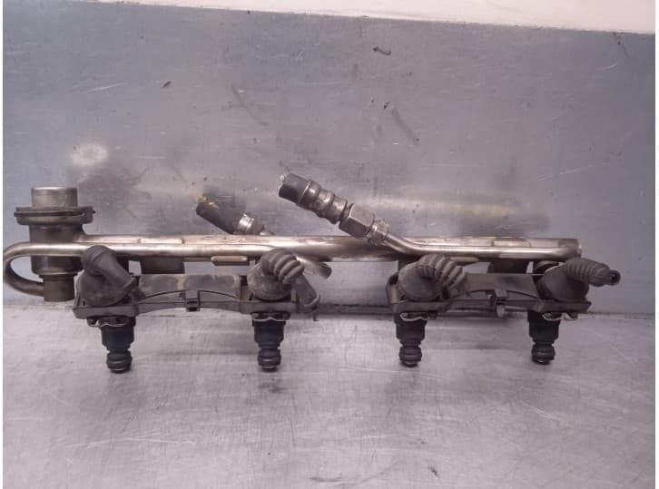 Recambio de rampa inyectora para audi a6 c5 (4b2, 4b4) 1.8 t referencia OEM IAM 06B133681