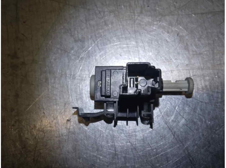 Recambio de interruptor para ford focus iii 1.6 tdci referencia OEM IAM 6G9T11A152AA 3