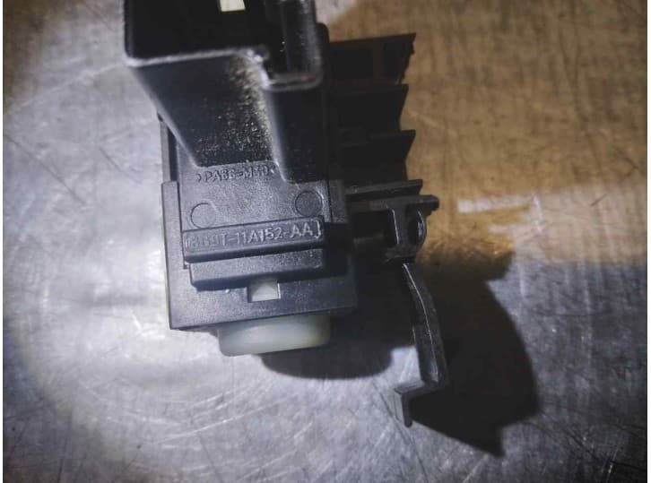 Recambio de interruptor para ford focus iii 1.6 tdci referencia OEM IAM 6G9T11A152AA 4