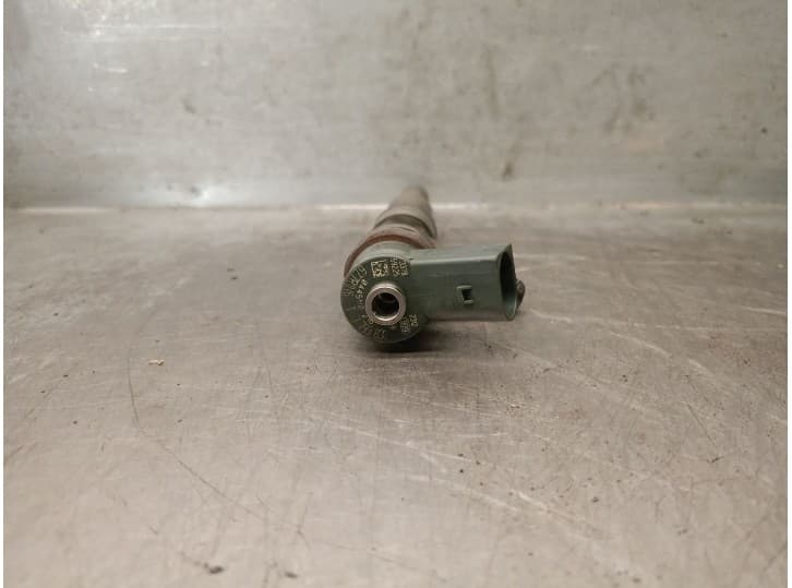 Recambio de inyector para bmw 3 (e90) 320 d referencia OEM IAM 7793836 13537793836 2