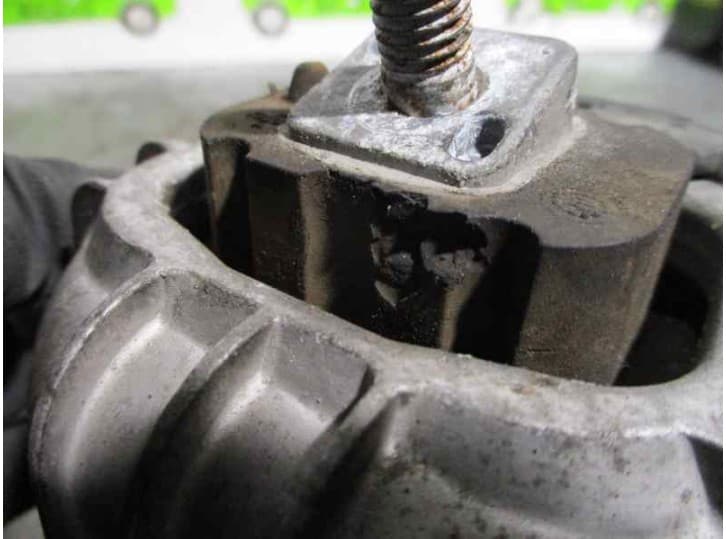 Recambio de soporte motor para bmw 1 (e87) 118 d referencia OEM IAM 13981112 4