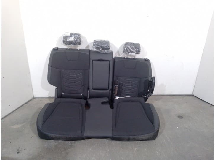 Recambio de asientos traseros para hyundai tucson hybrid referencia OEM IAM G4FT