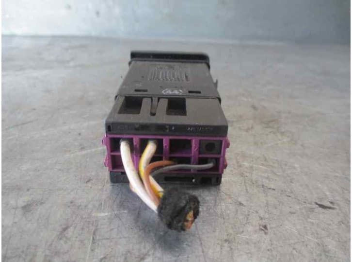 Recambio de boton luneta para volkswagen bora i (1j2) 1.9 tdi referencia OEM IAM   TRW 4