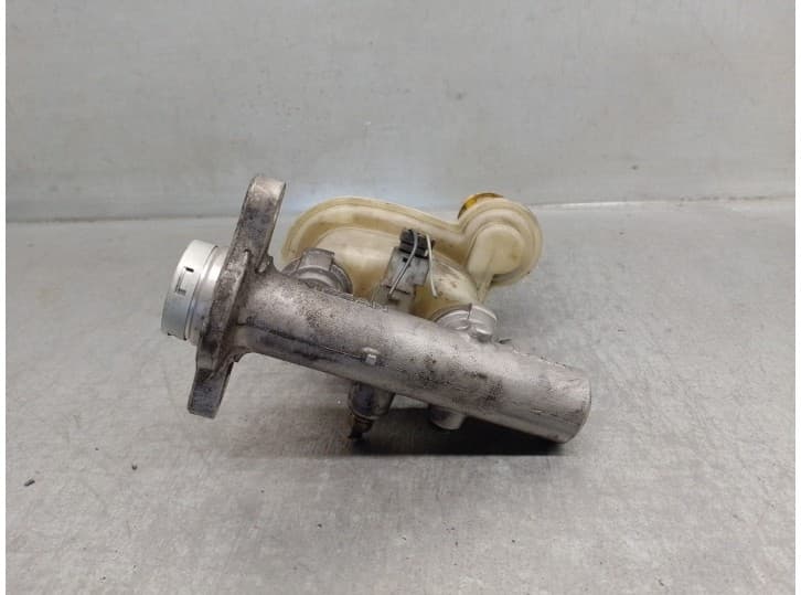 Recambio de bomba freno para nissan altima referencia OEM IAM 460108J100 3