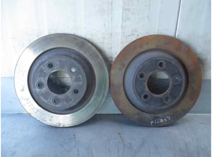 Recambio de disco freno trasero para mazda 5 (cr) 2.0 cd (cr19) referencia OEM IAM 2