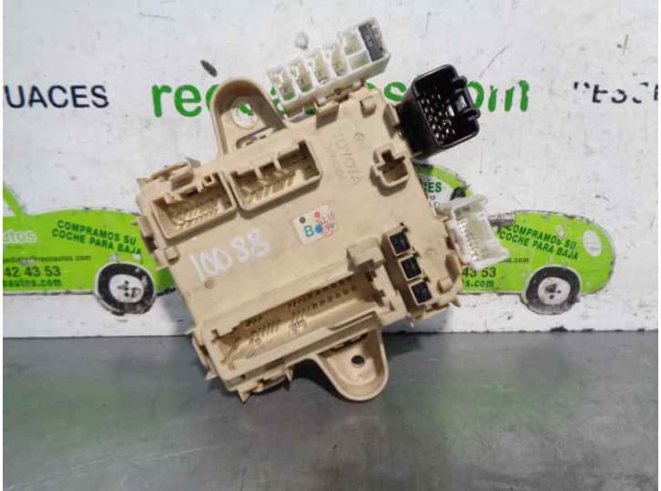 Recambio de caja reles / fusibles para lexus rx (_u3_) 300 (mcu35_) referencia OEM IAM CB0PV71