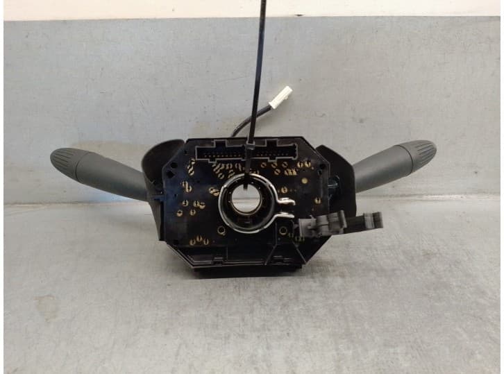Recambio de mando luces para ford ka (ru8) 1.2 referencia OEM IAM 07355593080  FOMOCO 2