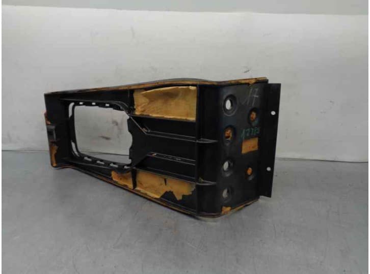 Recambio de moldura para mercedes-benz /8 (w115) 240 d (115.117) referencia OEM IAM 3