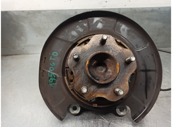 Recambio de mangueta trasera derecha para nissan altima referencia OEM IAM 430188J000 3