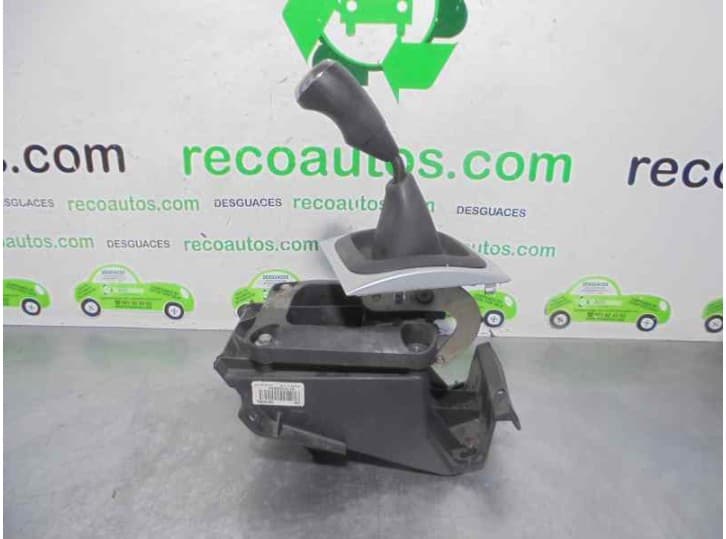 Recambio de palanca cambio para dodge caliber 1.8 referencia OEM IAM 05062135AB