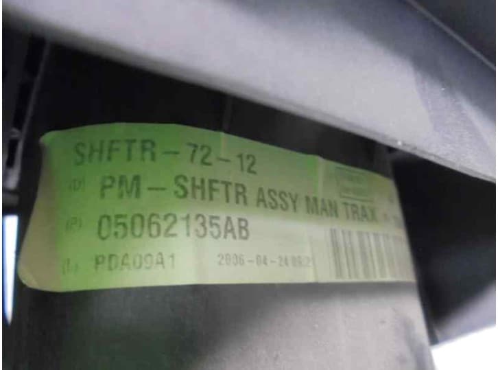 Recambio de palanca cambio para dodge caliber 1.8 referencia OEM IAM 05062135AB 8