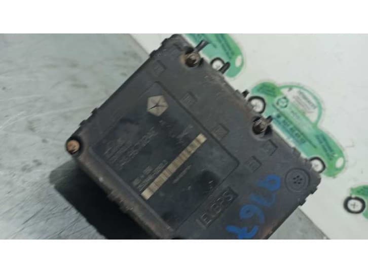 Recambio de abs para chrysler voyager (rg) crd cat referencia OEM IAM 04686702AE 5
