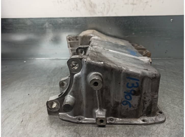 Recambio de carter para peugeot 406 (8b) 2.0 16v referencia OEM IAM 9627239280 2