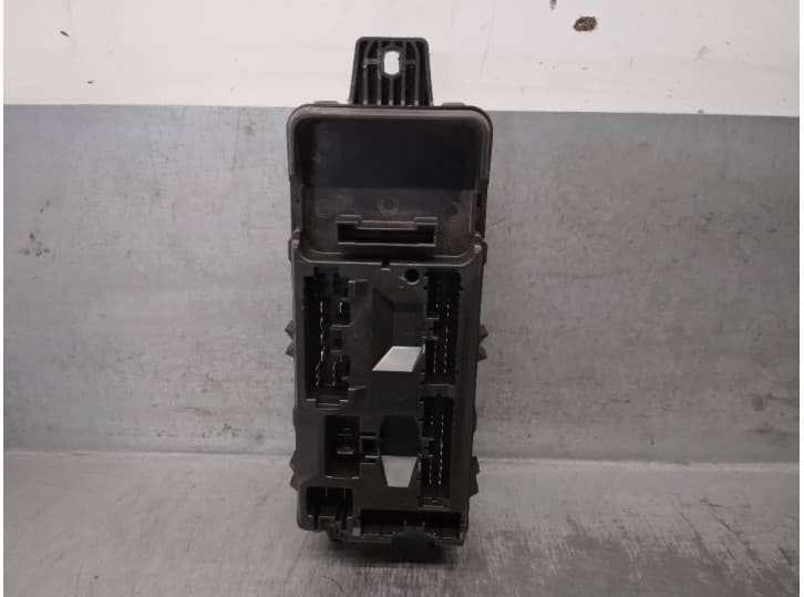 Recambio de caja reles / fusibles para volvo s40 i (644) 1.9 di referencia OEM IAM 30889703 2
