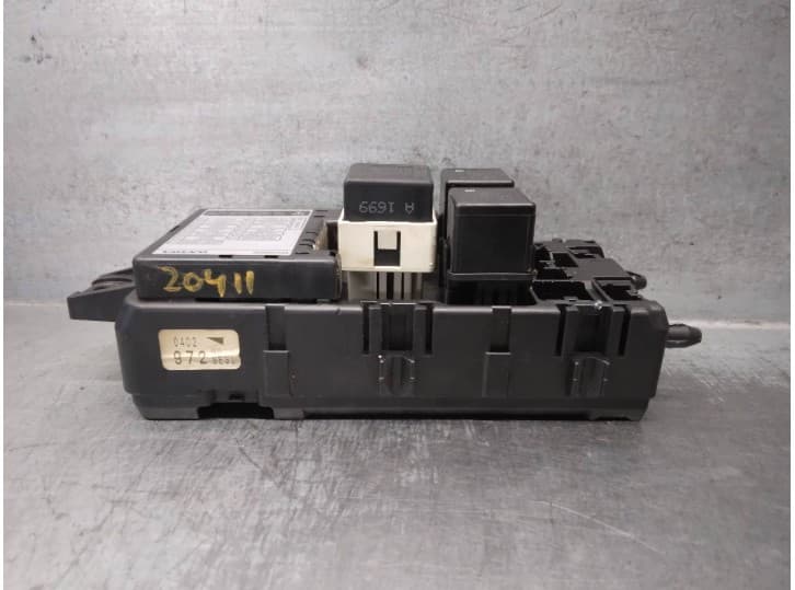 Recambio de caja reles / fusibles para volvo s40 i (644) 1.9 di referencia OEM IAM 30889703 3