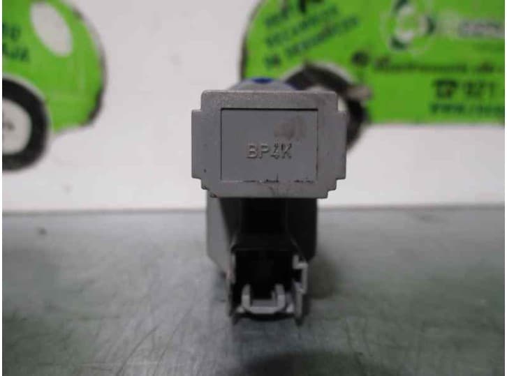 Recambio de interruptor para mazda 5 (cr) 2.0 cd (cr19) referencia OEM IAM BP4K 2