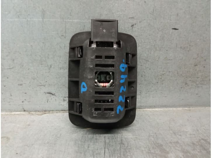Recambio de luz interior para citroën ds5 2.0 hdi 165 referencia OEM IAM 96701573XT 2