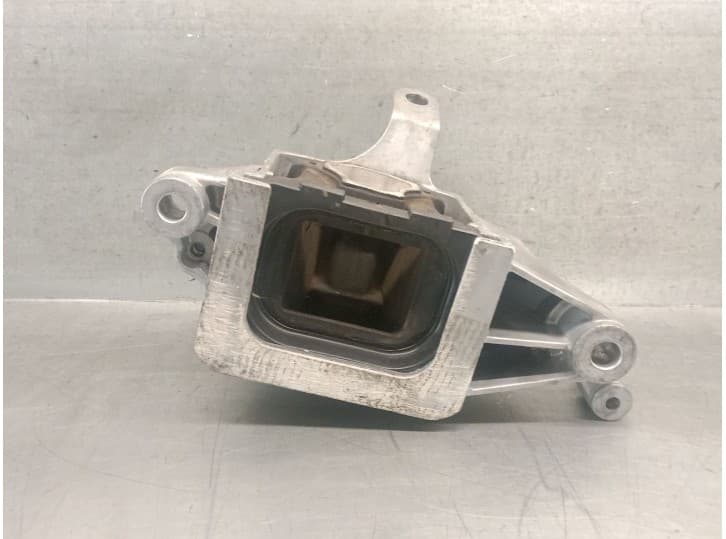 Recambio de soporte cambio para hyundai tucson hybrid referencia OEM IAM 21824N9500 2