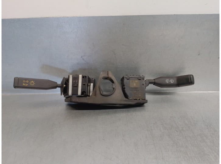 Recambio de mando luces para renault 19 ii (b/c53_) 1.4 (b/c535) referencia OEM IAM 33438501
