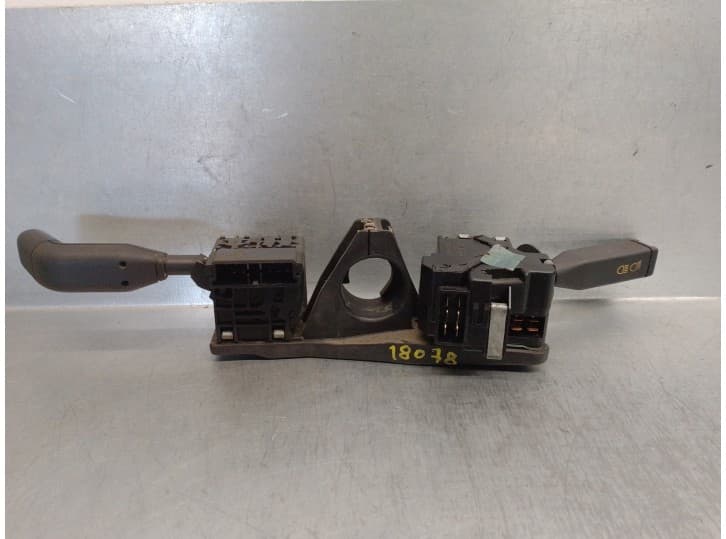 Recambio de mando luces para renault 19 ii (b/c53_) 1.4 (b/c535) referencia OEM IAM 33438501 2