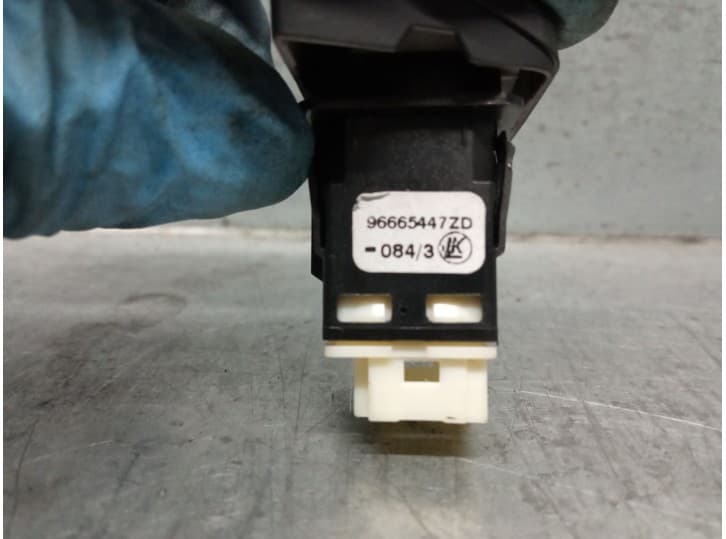 Recambio de interruptor para citroën ds5 2.0 hdi 165 referencia OEM IAM 96665447ZD 5