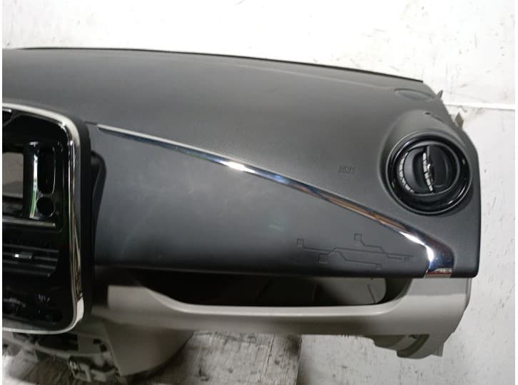 Recambio de salpicadero para renault zoe (bfm_) zoe referencia OEM IAM 681008970R 681008970R 4