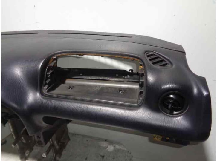 Recambio de salpicadero para mazda mx-3 (ec) 1.6 i referencia OEM IAM EA7060350E NEGRO 5