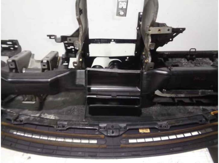 Recambio de salpicadero para mazda mx-3 (ec) 1.6 i referencia OEM IAM EA7060350E NEGRO 8