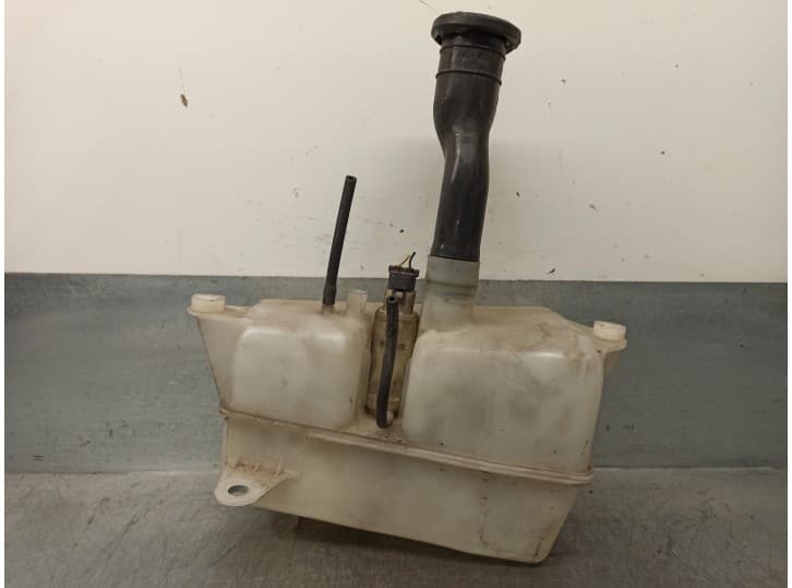 Recambio de deposito limpia para volvo 850 (854) t5 referencia OEM IAM 9151141  4 PUERTAS 2