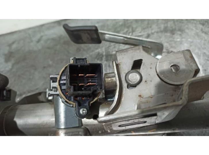 Recambio de columna direccion para mazda premacy (cp) 2.0 td referencia OEM IAM CB8032100 2