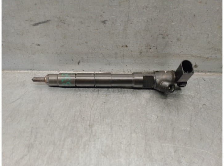 Recambio de inyector para seat leon st (5f8) 1.6 tdi referencia OEM IAM 228363983 2
