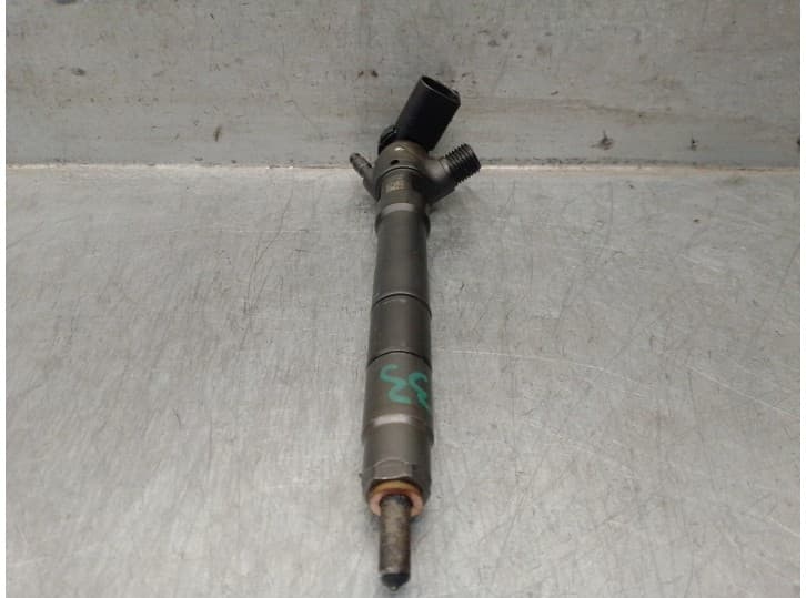Recambio de inyector para seat leon st (5f8) 1.6 tdi referencia OEM IAM 228363983 3