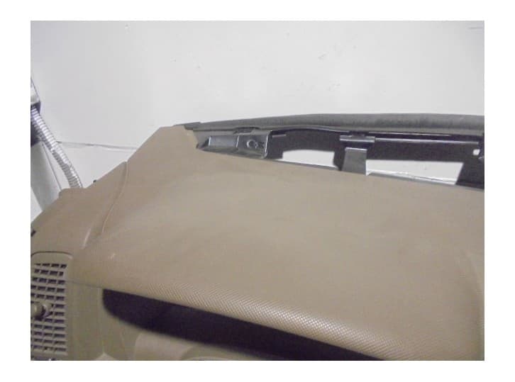 Recambio de salpicadero para cadillac srx 3.6 referencia OEM IAM  MARRON CLARO 3