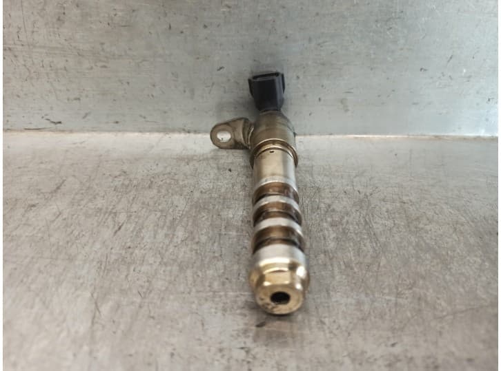 Recambio de valvula para cadillac srx 3.6 referencia OEM IAM 12588943 3