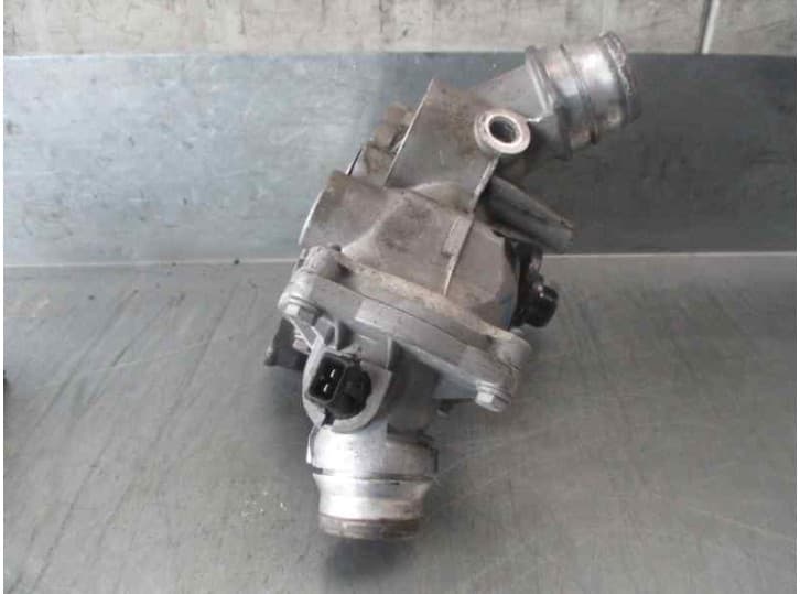Recambio de bomba agua para bmw 5 (e39) 535 i referencia OEM IAM 11511712552 1731359 4