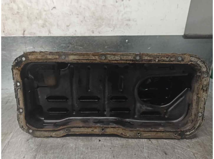 Recambio de carter para nissan serena (c23) 1.6 referencia OEM IAM 5