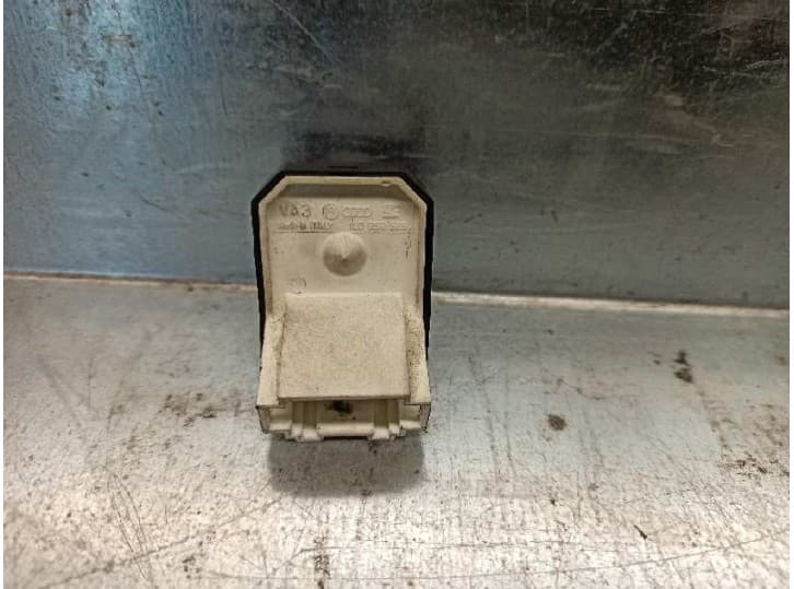 Recambio de mando retrovisor para seat ibiza ii (6k1) 2.0 i referencia OEM IAM 1L0959565 2