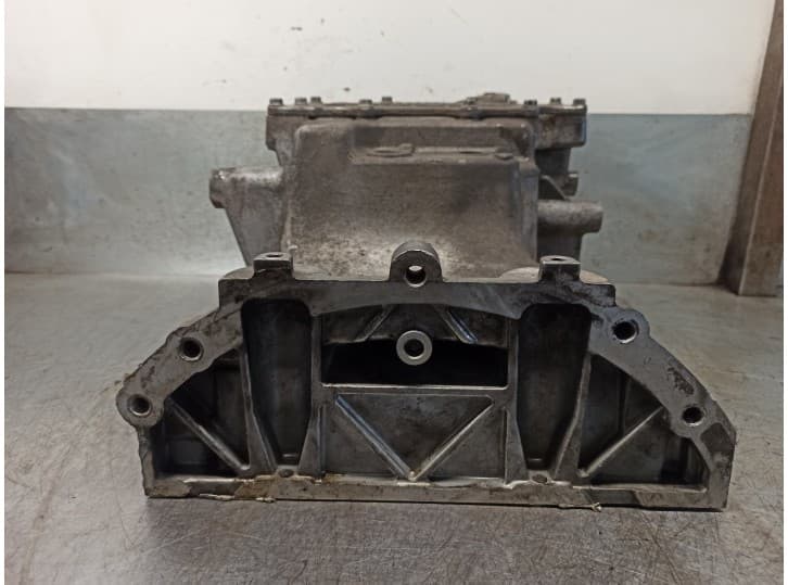 Recambio de carter para cadillac srx 3.6 referencia OEM IAM 12597511 3