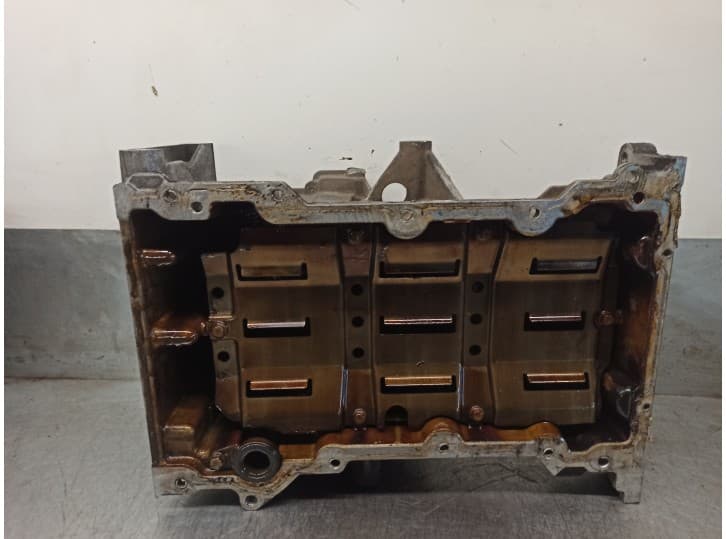 Recambio de carter para cadillac srx 3.6 referencia OEM IAM 12597511 7