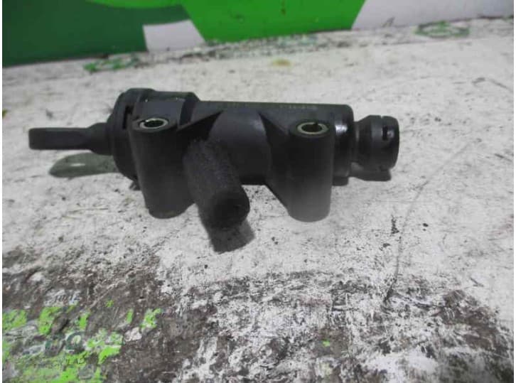 Recambio de bomba embrague para bmw 3 (e46) 320 d referencia OEM IAM 215211638992 3
