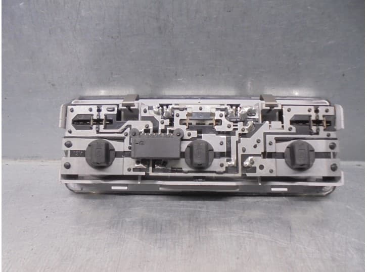 Recambio de luz interior para bmw 3 (e46) 323 i referencia OEM IAM 63318364929 2