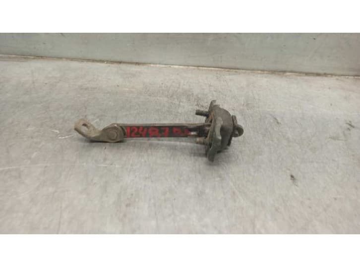 Recambio de retenedor puerta para tata safari (42_fd) 2.0 tdi referencia OEM IAM