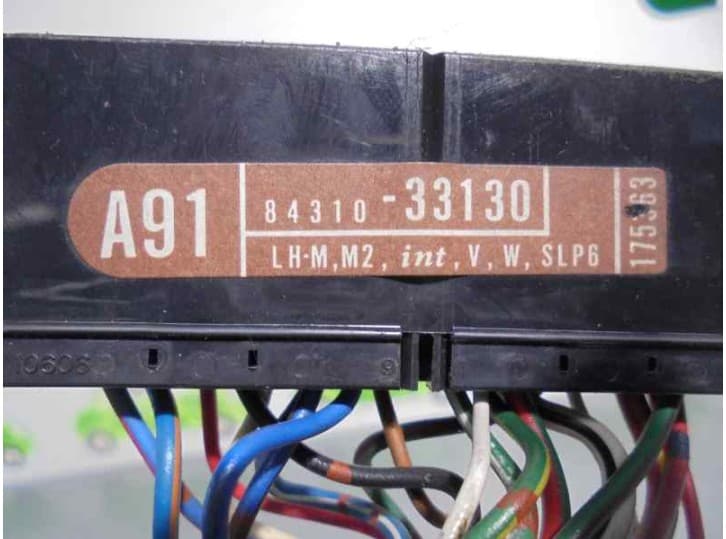 Recambio de mando luces para toyota camry (_v1_) 3.0 (vcv10_) referencia OEM IAM 8431033130 6
