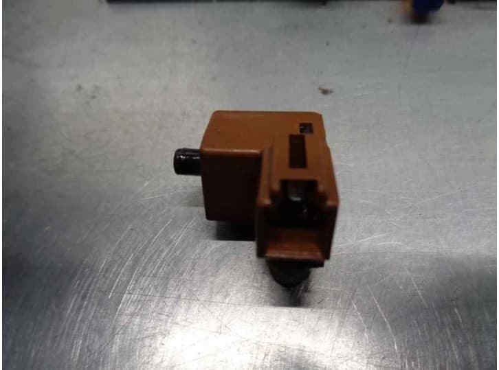 Recambio de interruptor para mazda 6 sedán (gg) 2.0 di (gg14) referencia OEM IAM 3