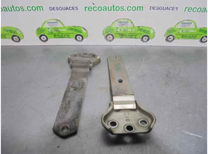 Recambio de bisagra puerta para nissan terrano ii (r20) 3.0 di 4wd referencia OEM IAM 3