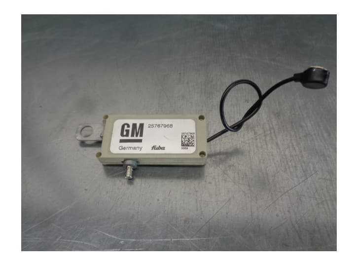Recambio de antena para cadillac srx 3.6 referencia OEM IAM 25767968