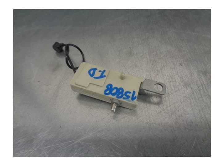 Recambio de antena para cadillac srx 3.6 referencia OEM IAM 25767968 2