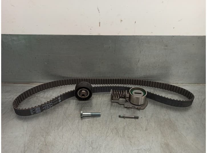Recambio de kit distribucion para peugeot 605 referencia OEM IAM 530011510